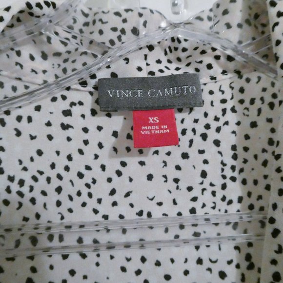 Vince Camuto Sleeveless Pullover Top - Picture 13 of 14